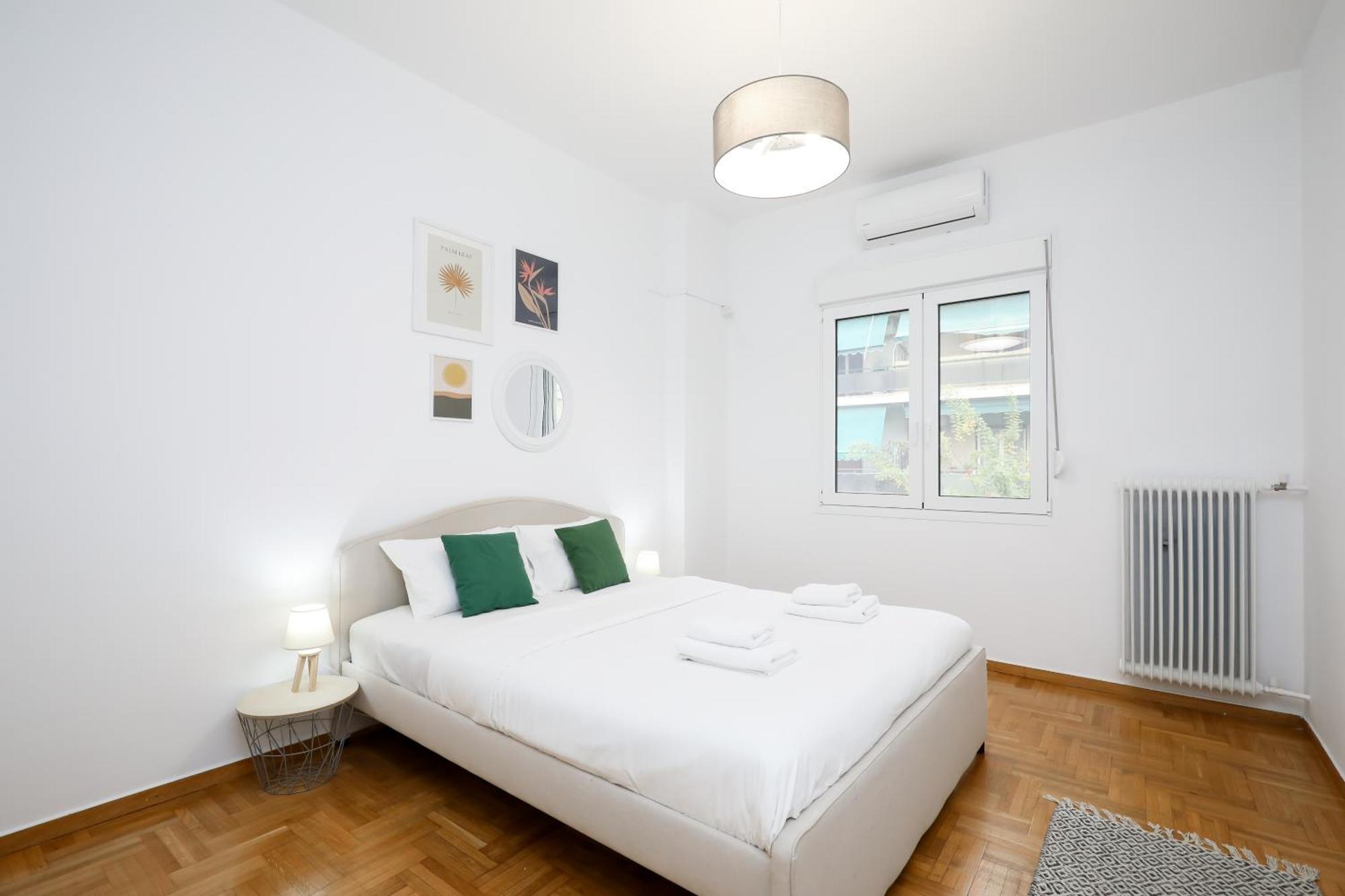 Cozy - Greecing * Athens
